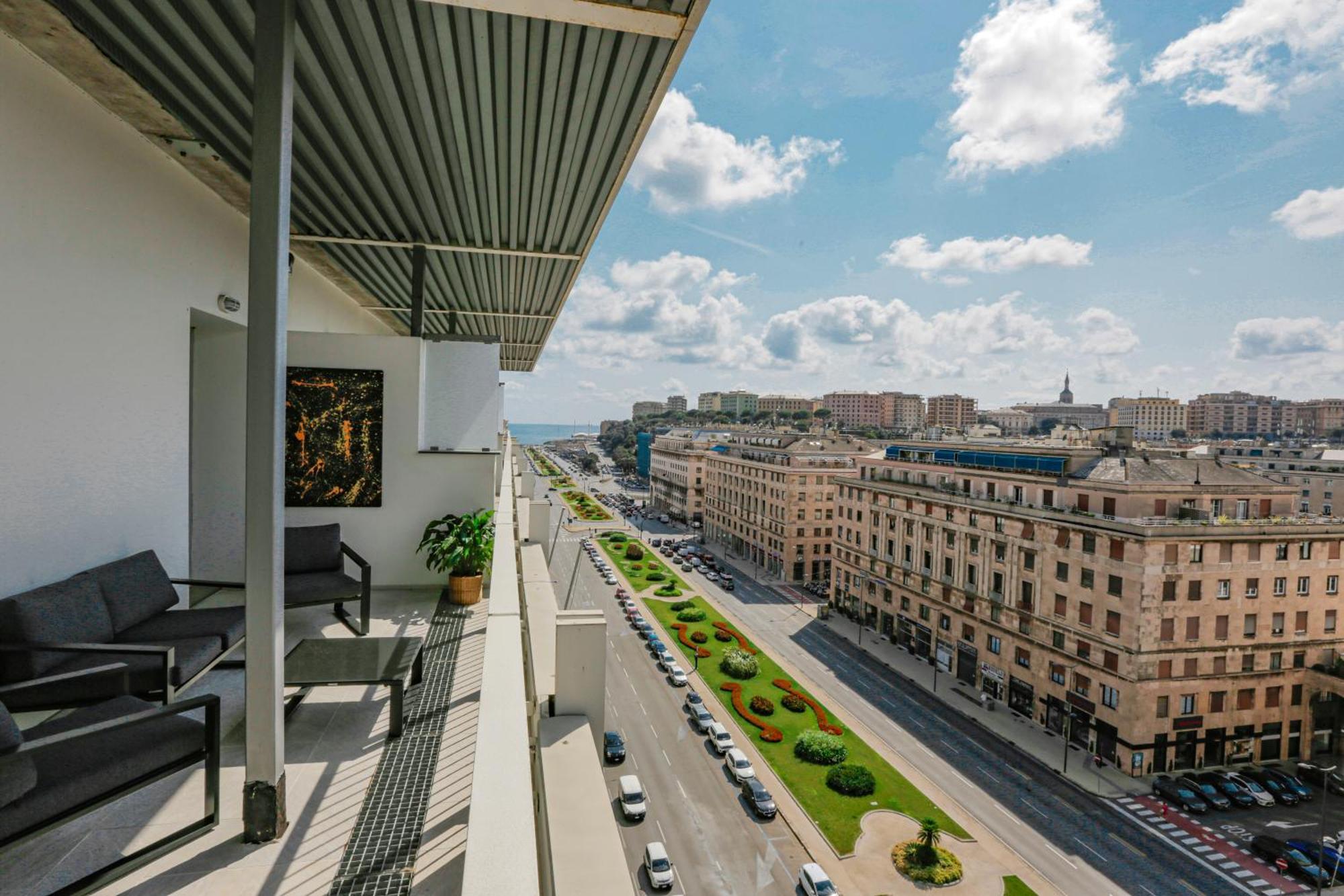 Апартаменти Attico Luxury Con Parcheggio E Terrazza Vista Mozzafiato Генуя Номер фото