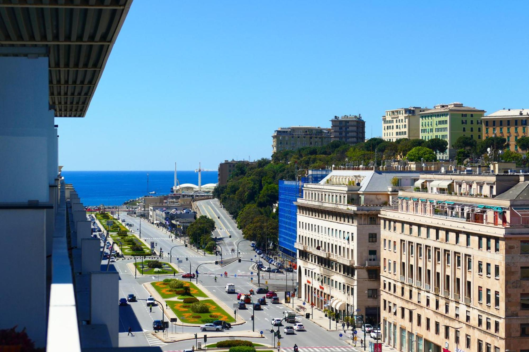 Апартаменти Attico Luxury Con Parcheggio E Terrazza Vista Mozzafiato Генуя Екстер'єр фото