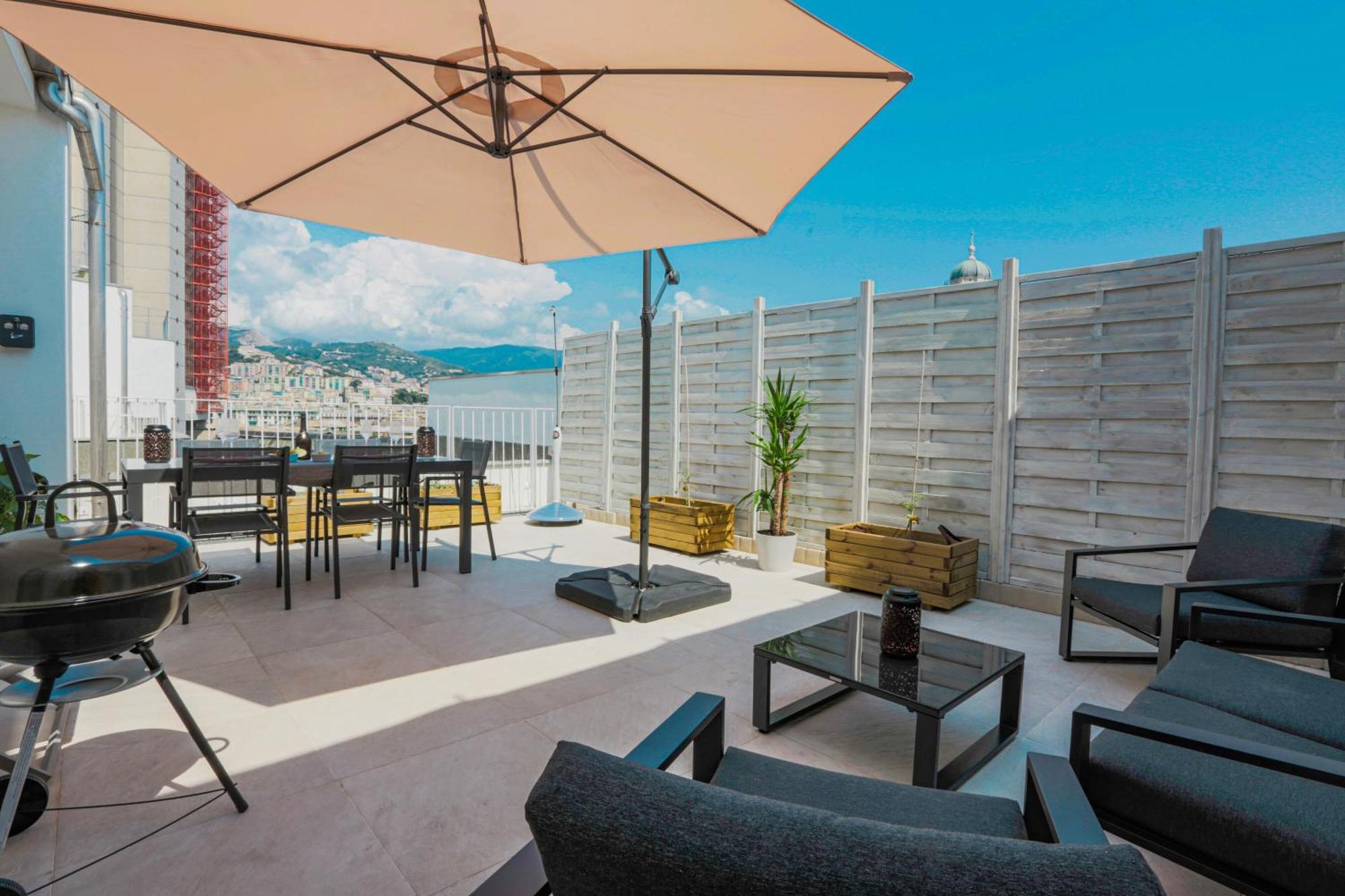 Апартаменти Attico Luxury Con Parcheggio E Terrazza Vista Mozzafiato Генуя Екстер'єр фото