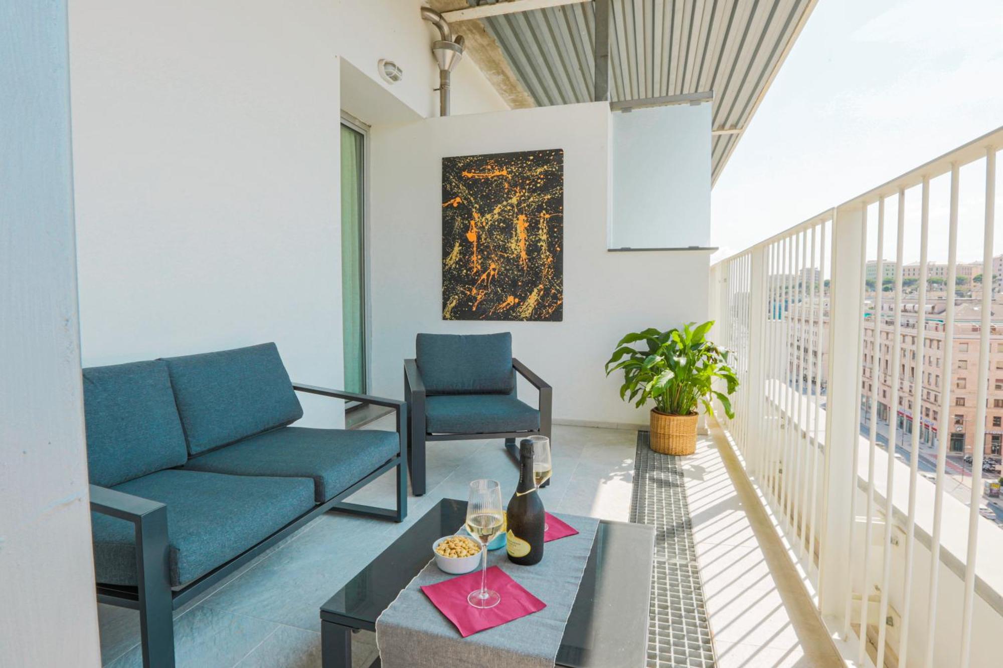 Апартаменти Attico Luxury Con Parcheggio E Terrazza Vista Mozzafiato Генуя Номер фото